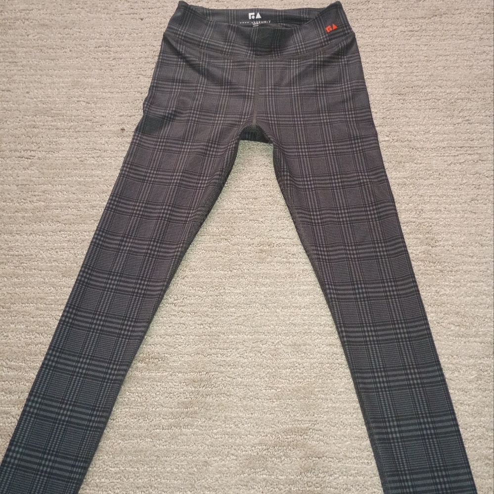 Free Assembly Plaid Black Leggings